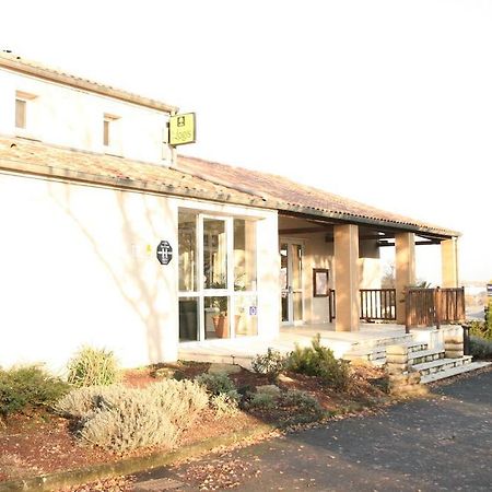 Logis Hotel Les 3 Marchands Bressuire Bagian luar foto